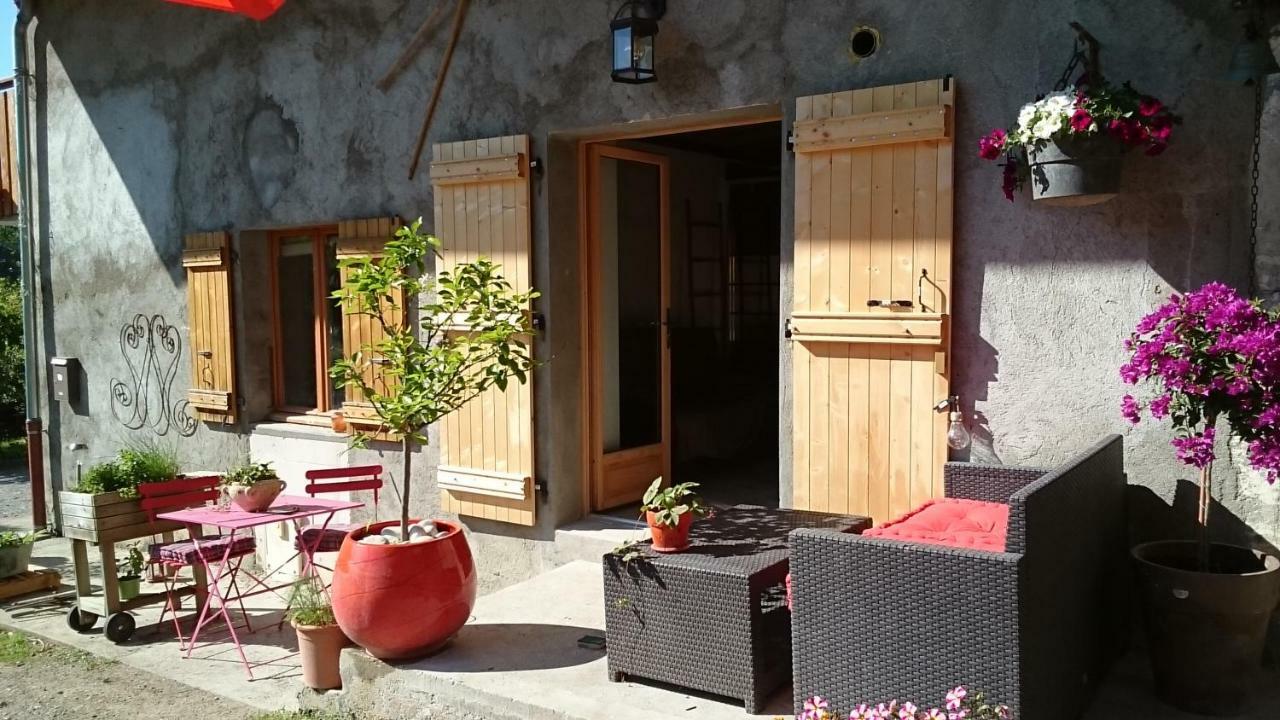 Villa Ferme familiale chez Lili Alex Exterior foto